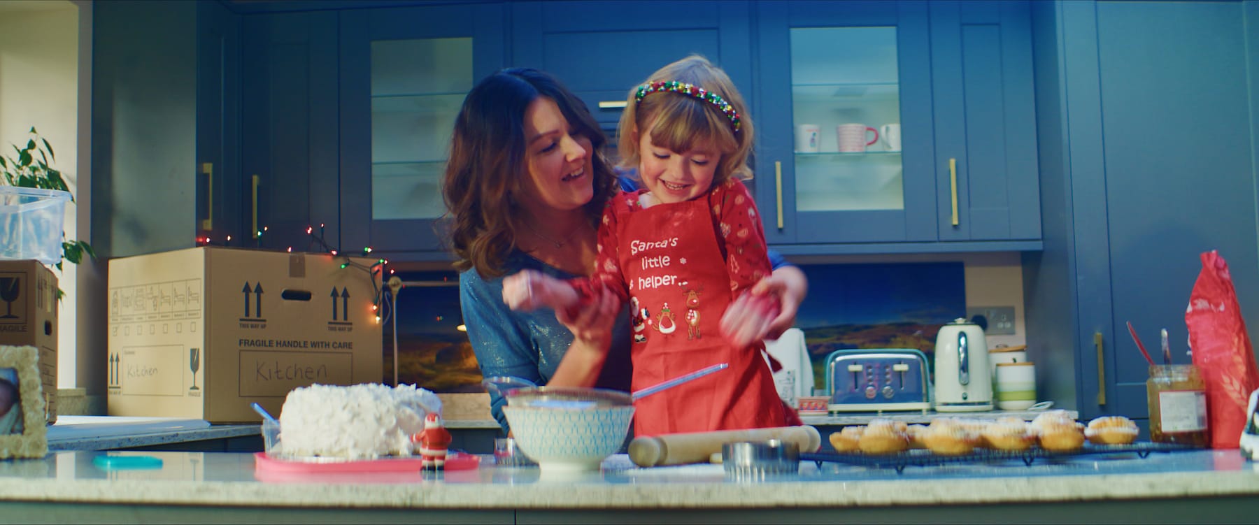 Christmas commercial Mum and daughter